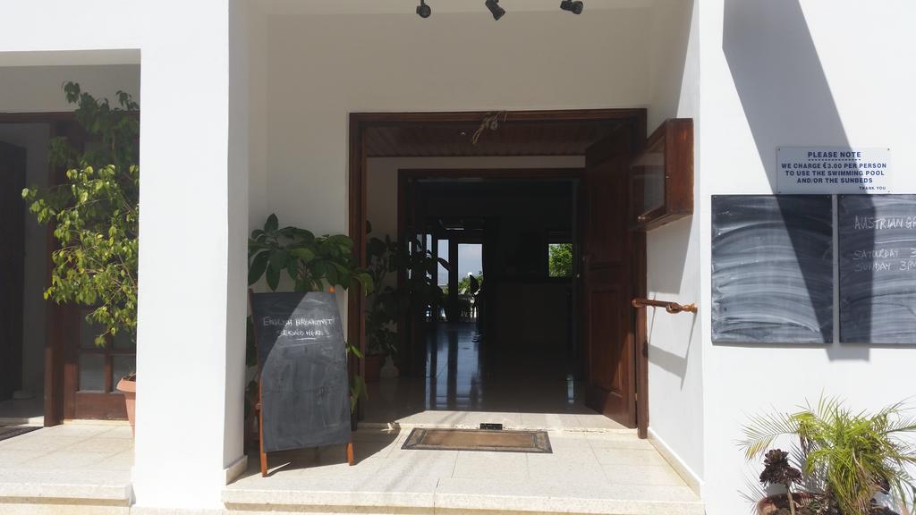 Pissouriana Hotel Apartments Екстериор снимка