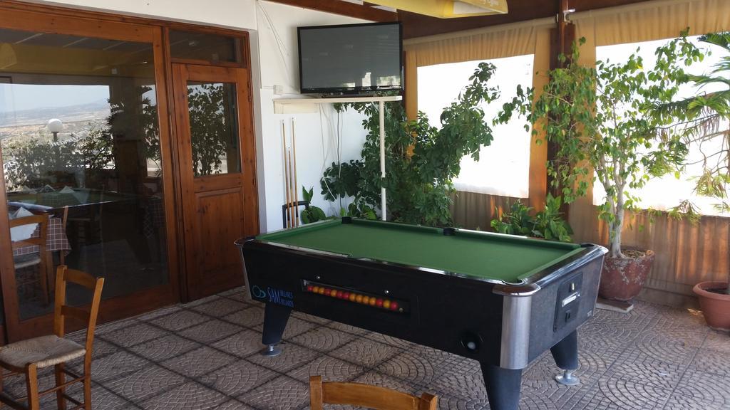 Pissouriana Hotel Apartments Екстериор снимка