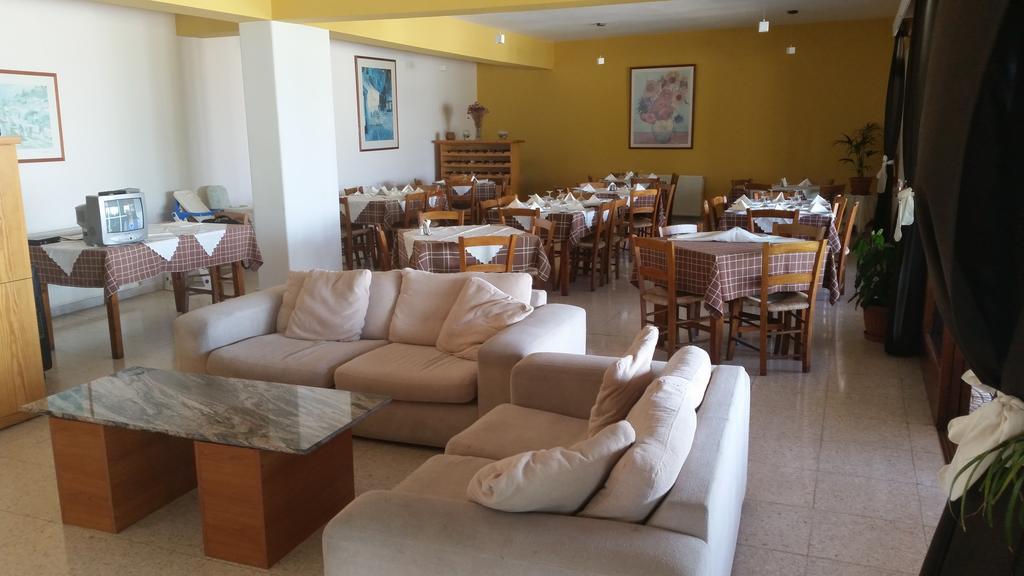 Pissouriana Hotel Apartments Екстериор снимка